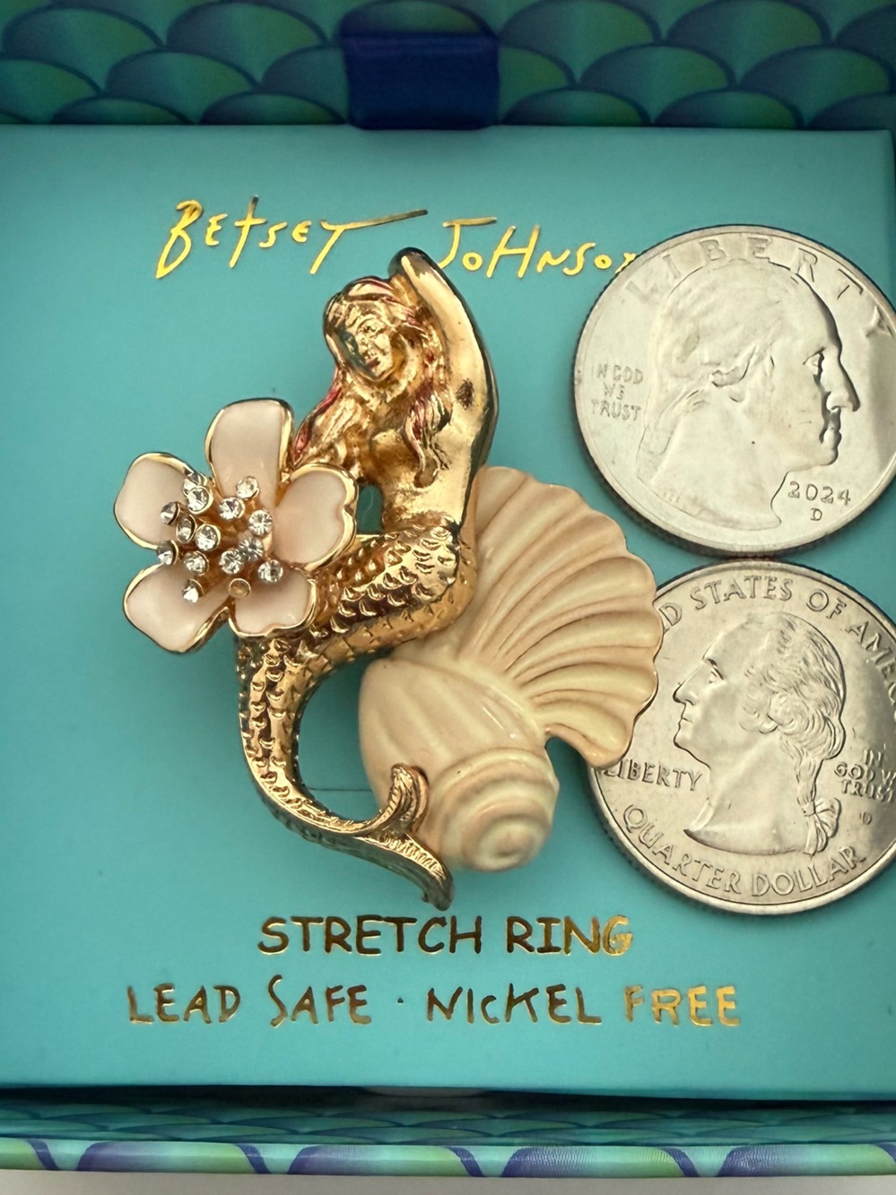 New Betsey Johnson Gold Mermaid  stretch Ring with Blush Pink Enamel Flower - Picture 6 of 7